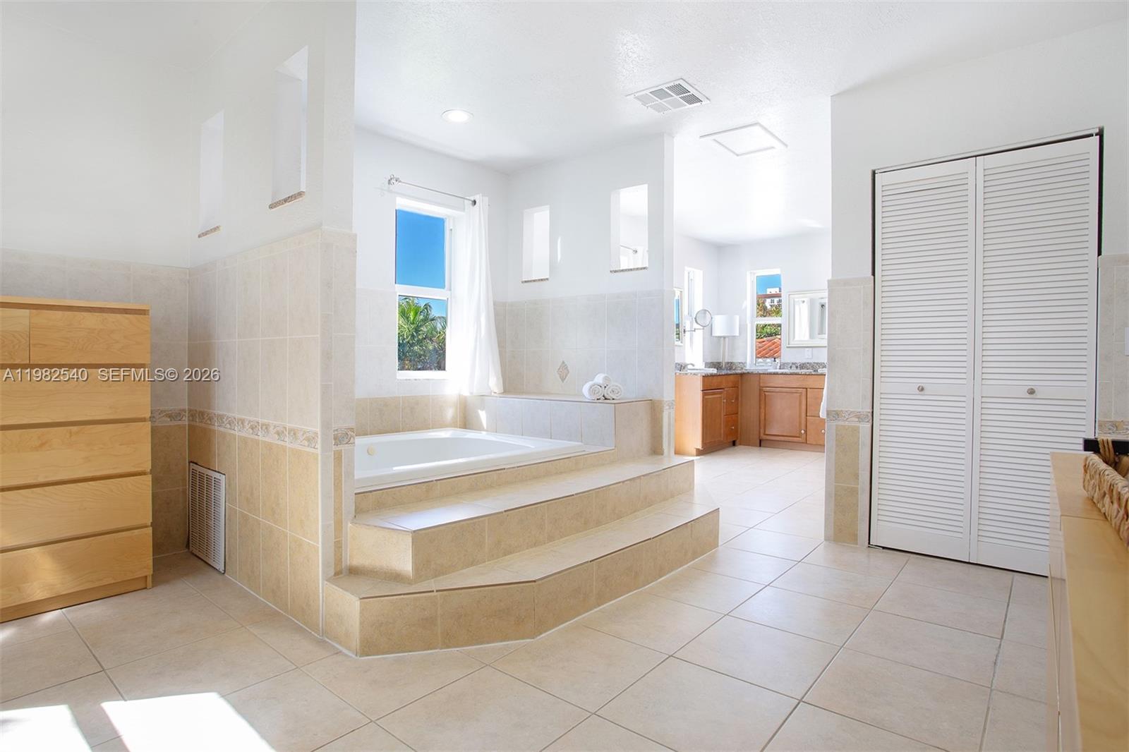 100 Southwest 26th Road Miami, FL 33129 - Photo 32 of 80