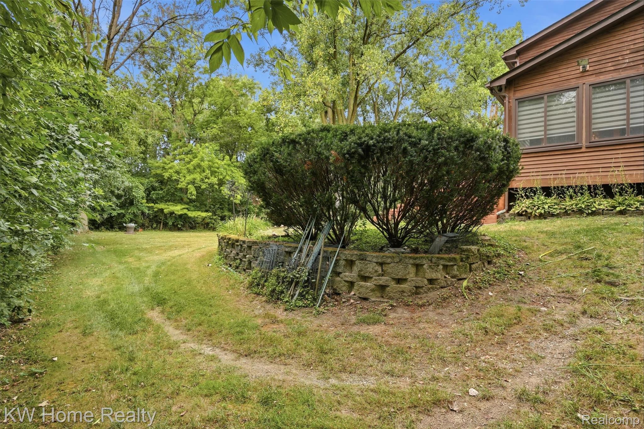 21435 Gill Road Farmington, MI 48335 - Photo 55 of 86 55-DSC01490.jpg