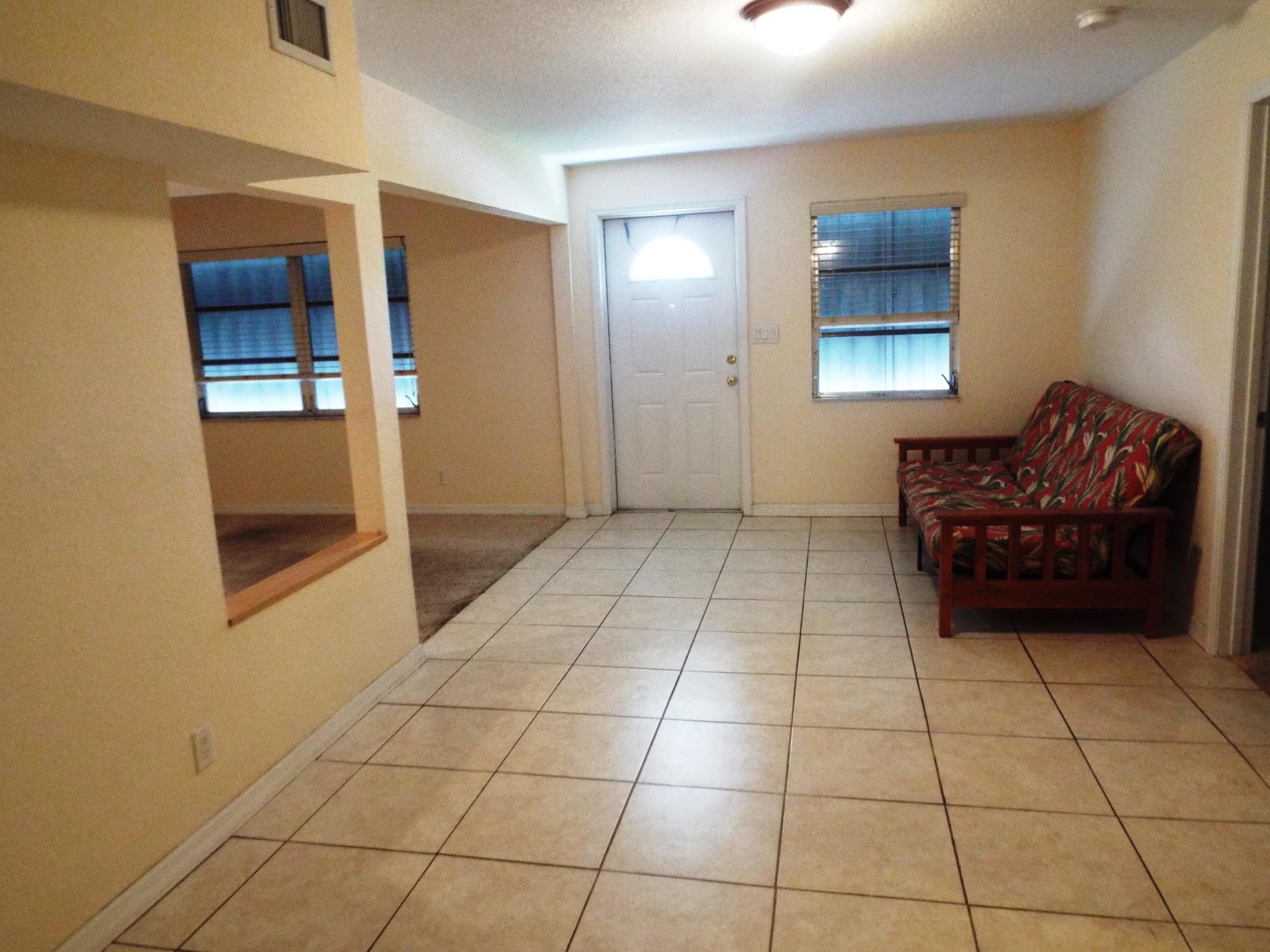 2111 Prairie Road Palm Springs, FL 33406 - Photo 3 of 10 DSCF4673
