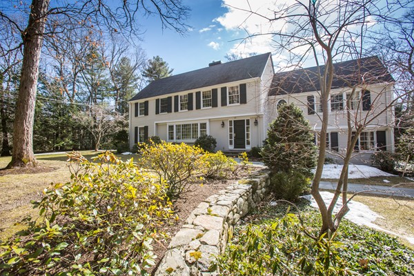 10 Nobscot Road Weston, MA 02493 - Photo 1 of 23 Gallery Image 1