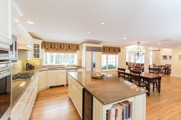 10 Nobscot Road Weston, MA 02493 - Photo 11 of 23 Gallery Image 11