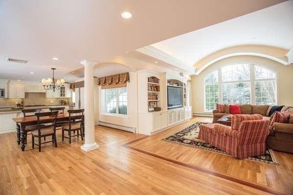 10 Nobscot Road Weston, MA 02493 - Photo 3 of 23 Gallery Image 3