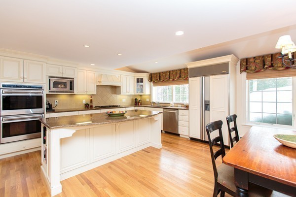10 Nobscot Road Weston, MA 02493 - Photo 9 of 23 Gallery Image 9