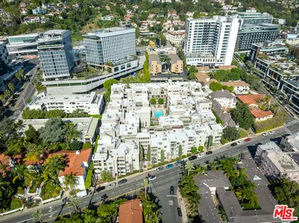 $1,075,000 | 8455 Fountain Avenue, Unit 302, West Hollywood, CA 90069