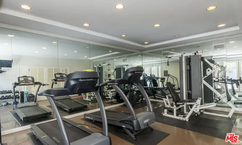 $1,075,000 | 8455 Fountain Avenue, Unit 302, West Hollywood, CA 90069