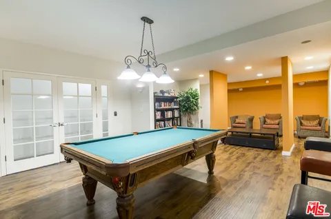 $1,075,000 | 8455 Fountain Avenue, Unit 302, West Hollywood, CA 90069