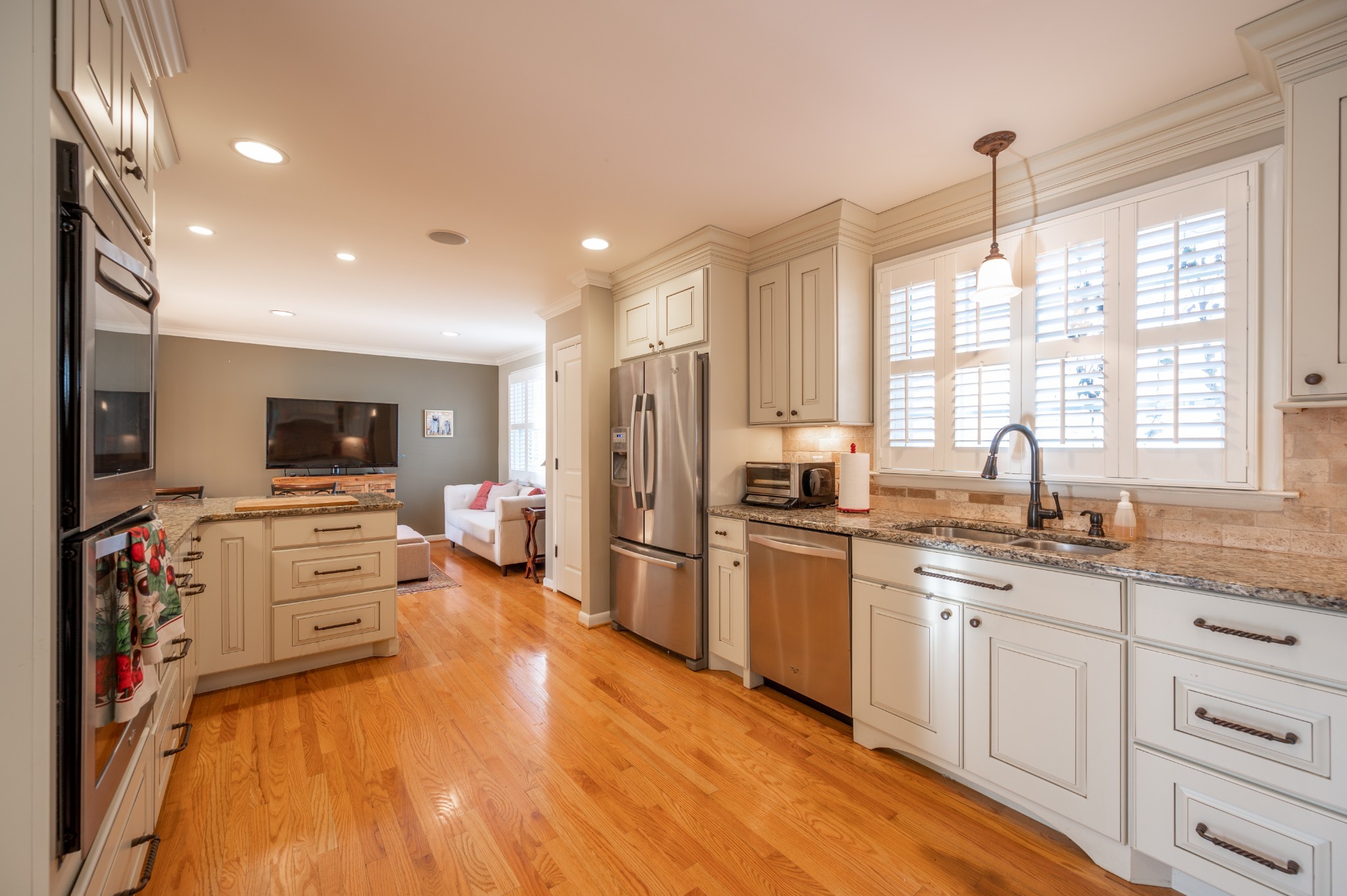 1208 Davidson Road Nashville, TN 37205 - Photo 11 of 30 a large kitchen with stainless steel appliances granite countertop a stove and a sink