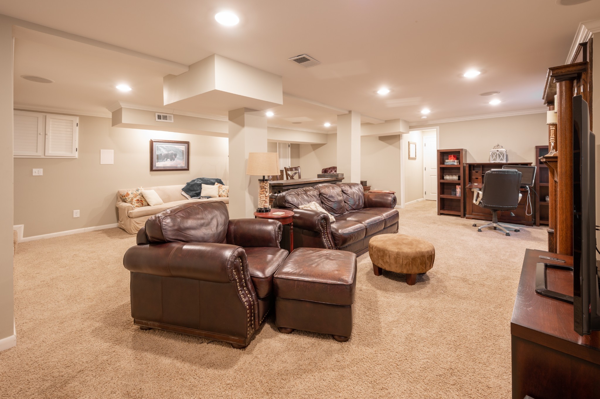 1208 Davidson Road Nashville, TN 37205 - Photo 23 of 30 a living room with furniture and a flat screen tv