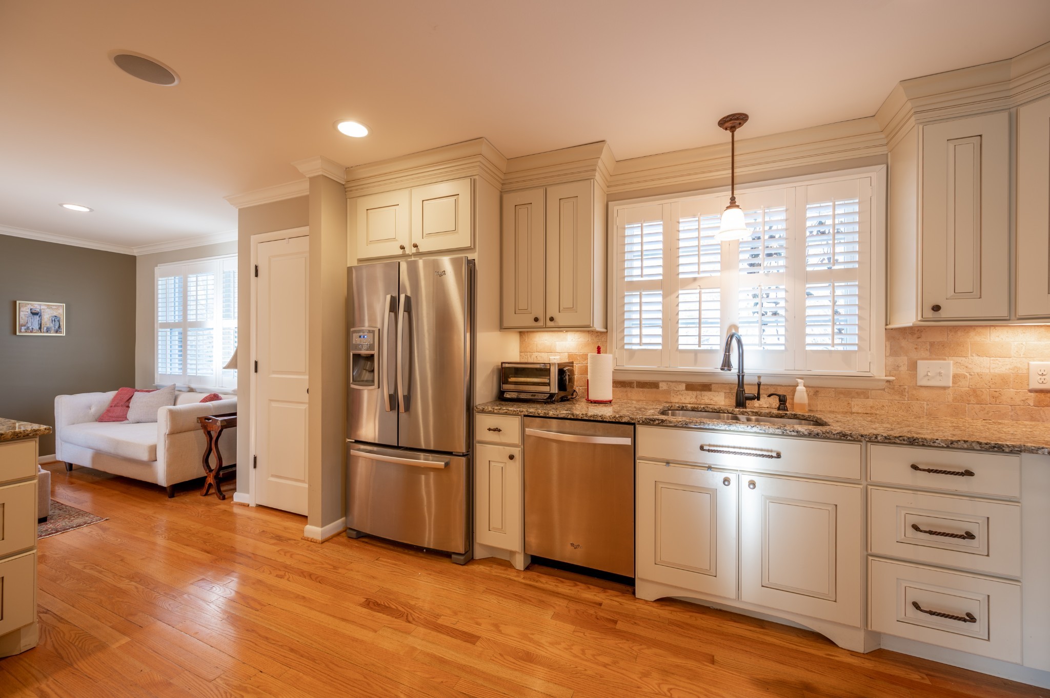 1208 Davidson Road Nashville, TN 37205 - Photo 7 of 30 a kitchen with white cabinets and appliances