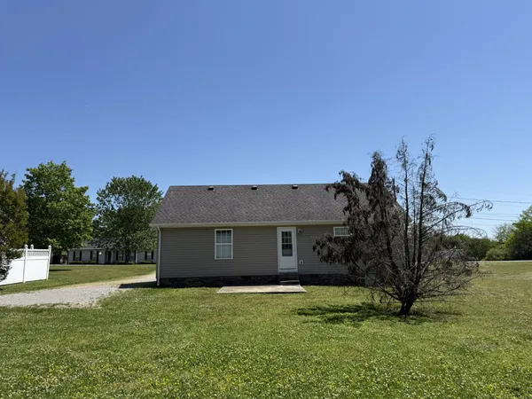 $1,500 | 944 Sumerset Circle, Lewisburg, TN 37091