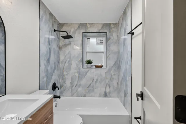 $474,900 | 323 North 8th Street, Fernandina Beach, FL 32034