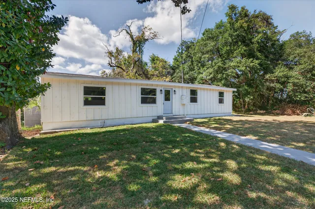 $474,900 | 323 North 8th Street, Fernandina Beach, FL 32034