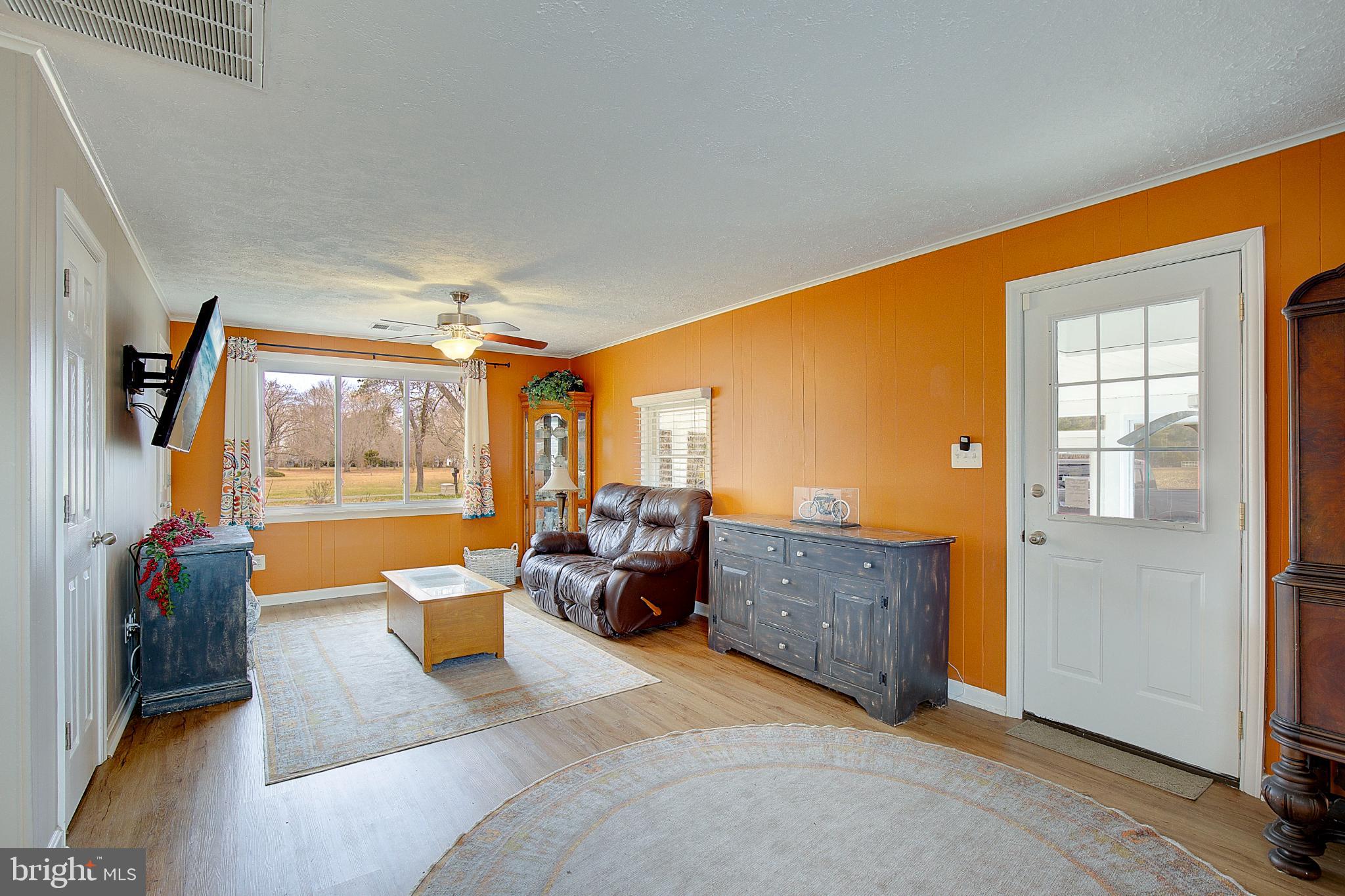 3406 Horn Road Huntingtown, MD 20639 - Photo 20 of 74 Vibrant living space with natural light.