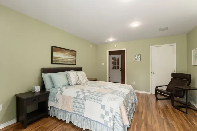 $2,100 | 1072 Papenberg Road, Columbus, TX 78934