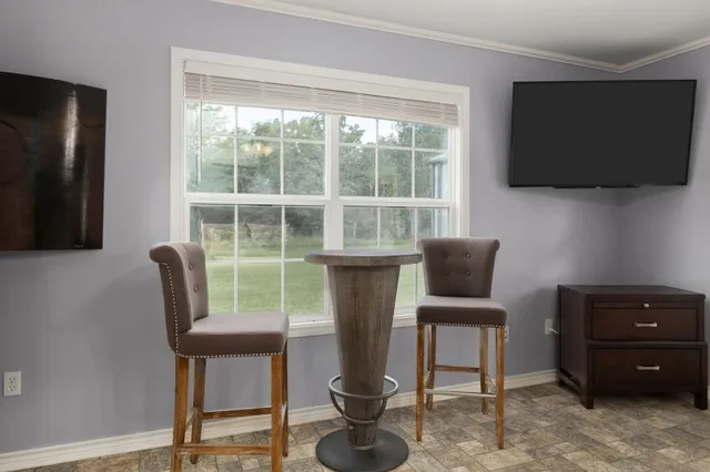 $2,100 | 1072 Papenberg Road, Columbus, TX 78934