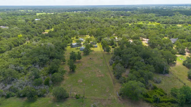 $2,100 | 1072 Papenberg Road, Columbus, TX 78934