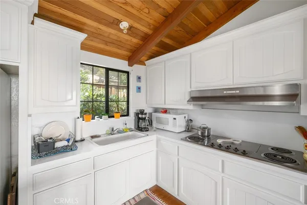 $1,050,000 | 1799 St Thomas Avenue, Cambria, CA 93428