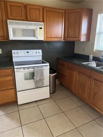 $1,750 | 2215 19th Avenue Southwest, Vero Beach, FL 32962