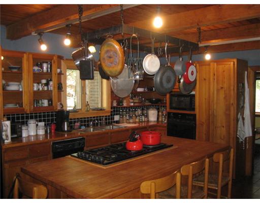 25 Small Pond Road Richmond, RI 02812 - Photo 3 of 14 Kitchen.