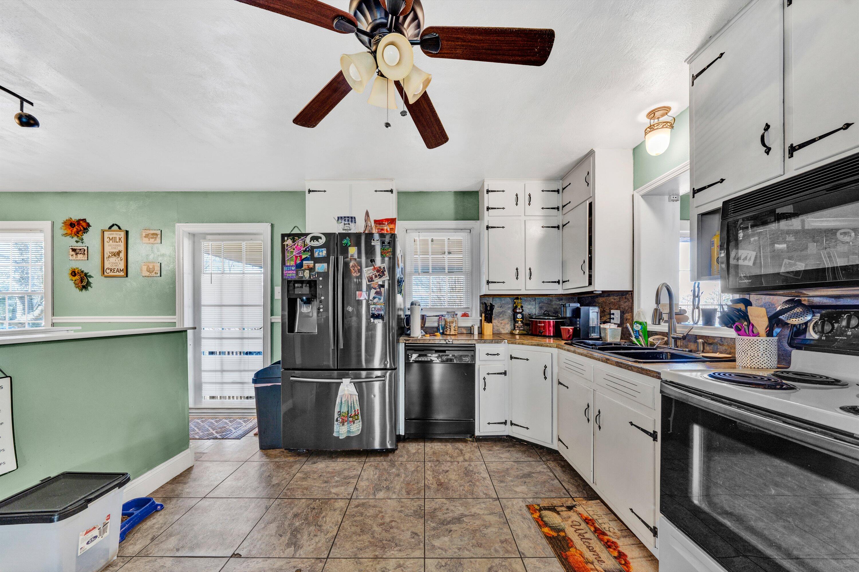 238 Murphy Road Collinsville, VA 24078 - Photo 3 of 18 07-DSC00040