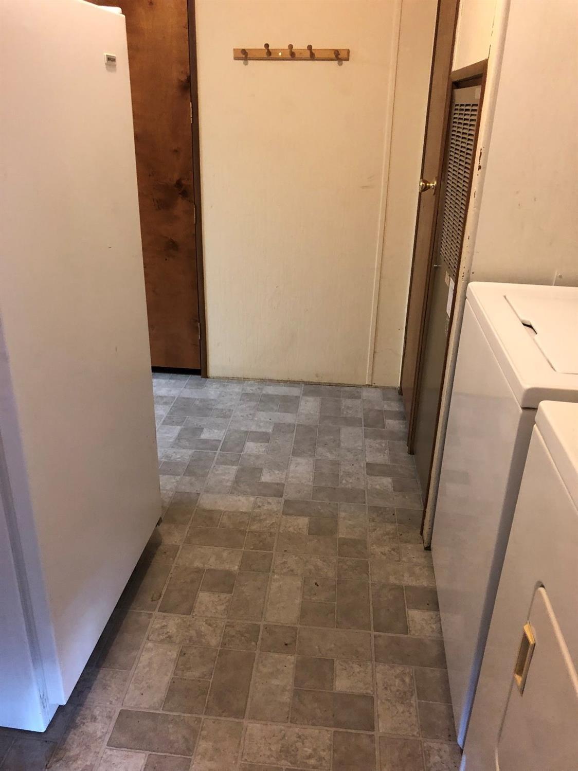 6226 East Evans Creek Road, Unit 15 Rogue River, OR 97537 - Photo 29 of 30 a view of room