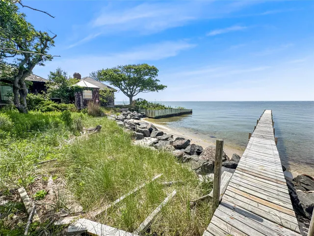$1,100,000 | 466 Great South Bay Walk, Ocean Beach, NY 11770