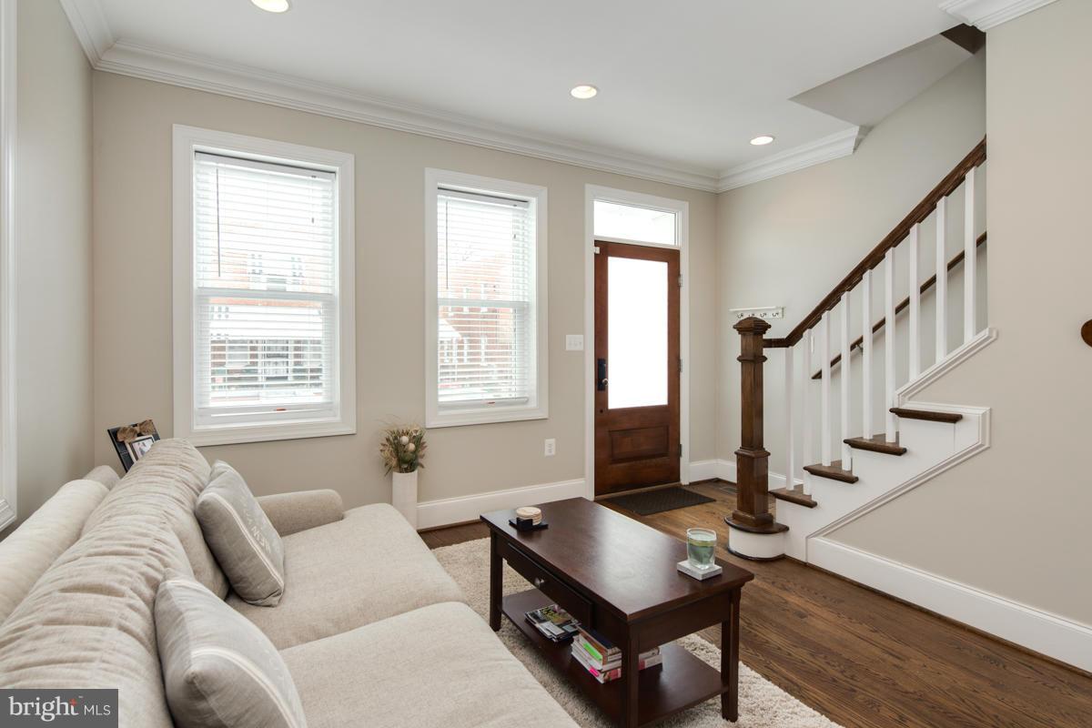 724 Roxboro Place Northwest Washington, DC 20011 - Photo 2 of 29 Living Room