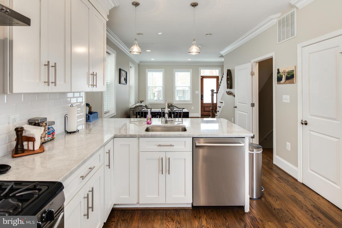 724 Roxboro Place Northwest Washington, DC 20011 - Photo 12 of 29 Kitchen