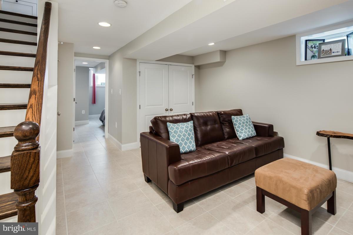 724 Roxboro Place Northwest Washington, DC 20011 - Photo 23 of 29 Family Room