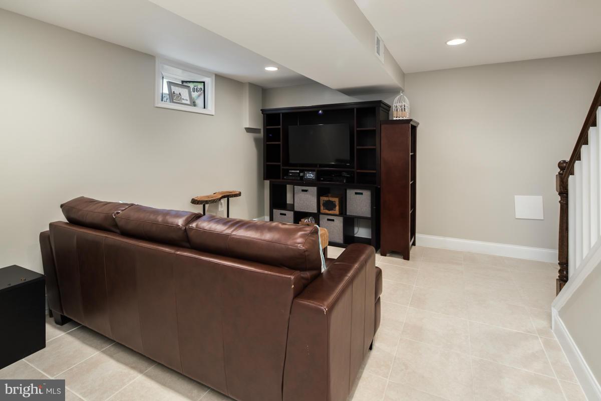 724 Roxboro Place Northwest Washington, DC 20011 - Photo 24 of 29 Interior (General)