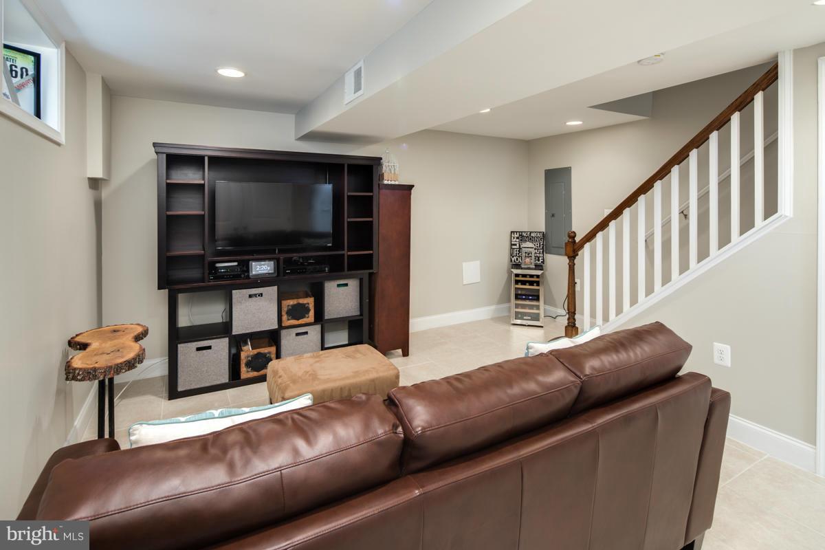 724 Roxboro Place Northwest Washington, DC 20011 - Photo 25 of 29 Interior (General)