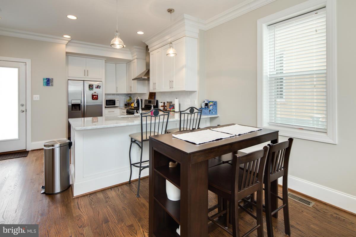 724 Roxboro Place Northwest Washington, DC 20011 - Photo 6 of 29 Dining Room