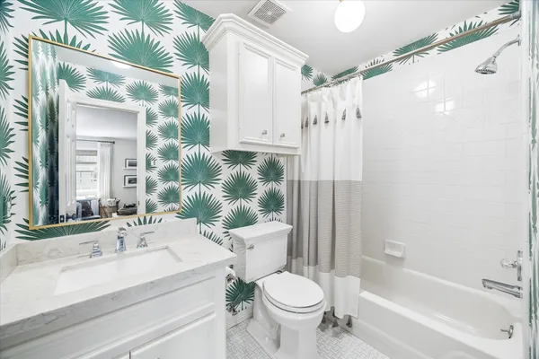 $1,950,000 | 4116 Swarthmore Street, West University Place, TX 77005