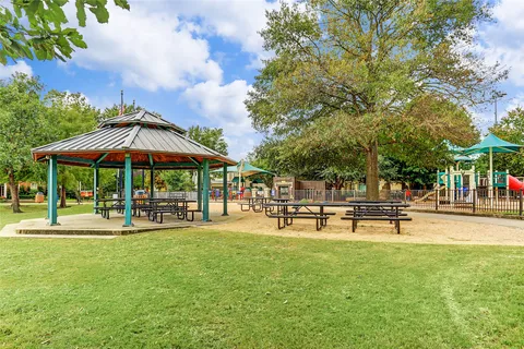 $1,950,000 | 4116 Swarthmore Street, West University Place, TX 77005