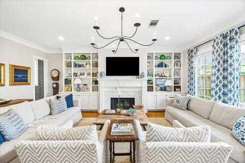 $1,950,000 | 4116 Swarthmore Street, West University Place, TX 77005