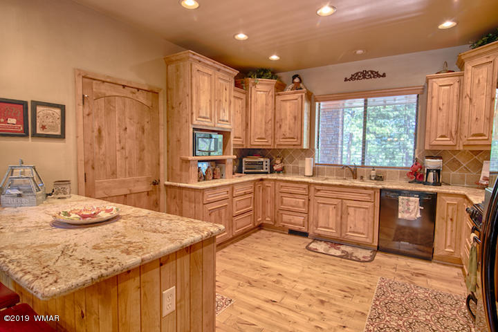 4430 West Hawthorn Road Show Low, AZ 85901 - Photo 8 of 29 Gallery Image 8