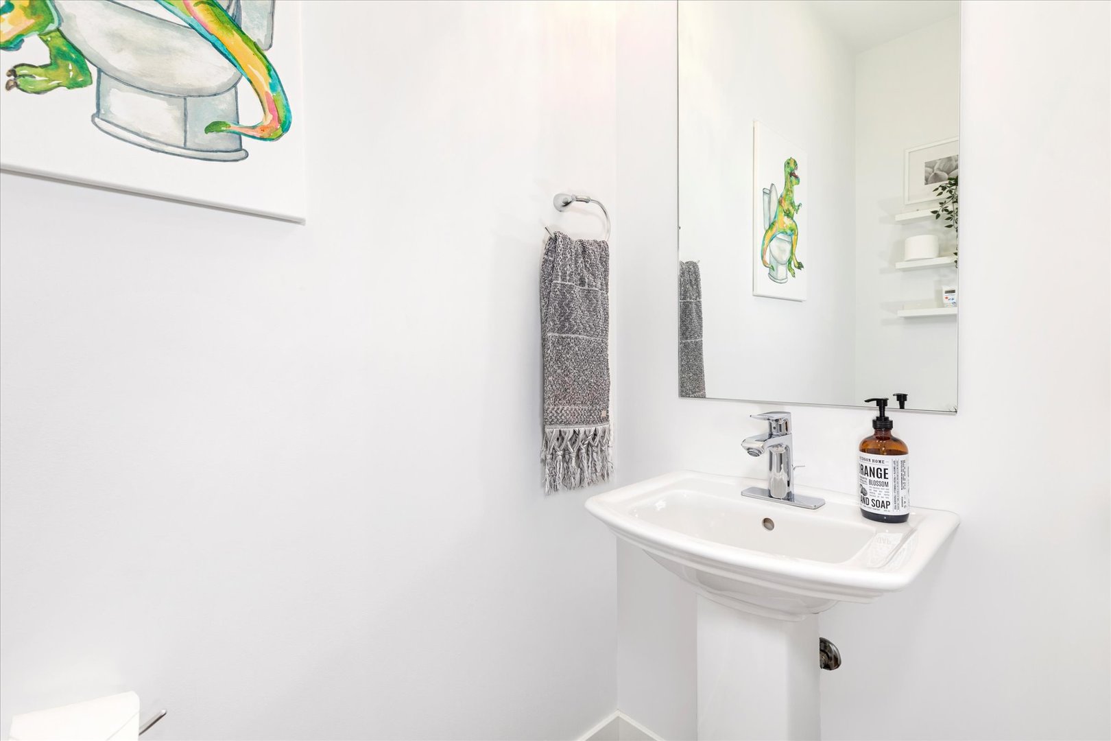103 Home Avenue Oak Park, IL 60302 - Photo 17 of 33 a bathroom with a sink and a mirror