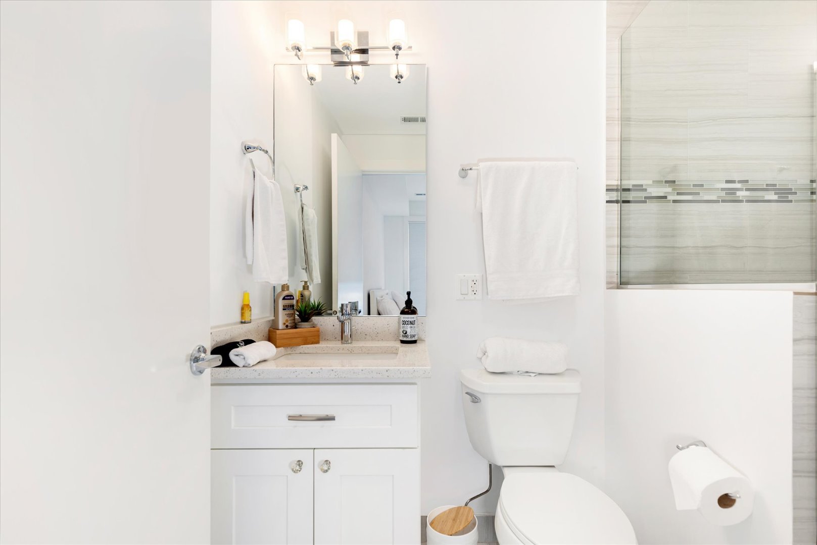103 Home Avenue Oak Park, IL 60302 - Photo 6 of 33 a bathroom with a sink toilet and shower