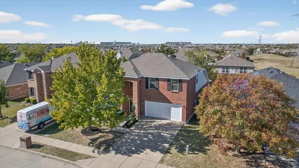 a view of a yard with porch