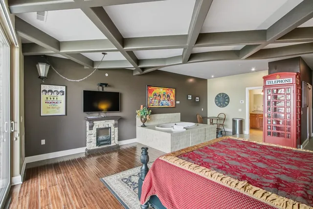 $180,000 | 680 East Hiawatha Drive, Unit 401, Wisconsin Dells, WI 53965