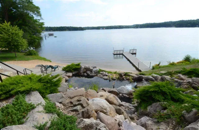 $180,000 | 680 East Hiawatha Drive, Unit 401, Wisconsin Dells, WI 53965