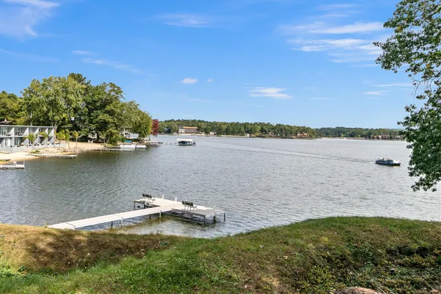 $180,000 | 680 East Hiawatha Drive, Unit 401, Wisconsin Dells, WI 53965