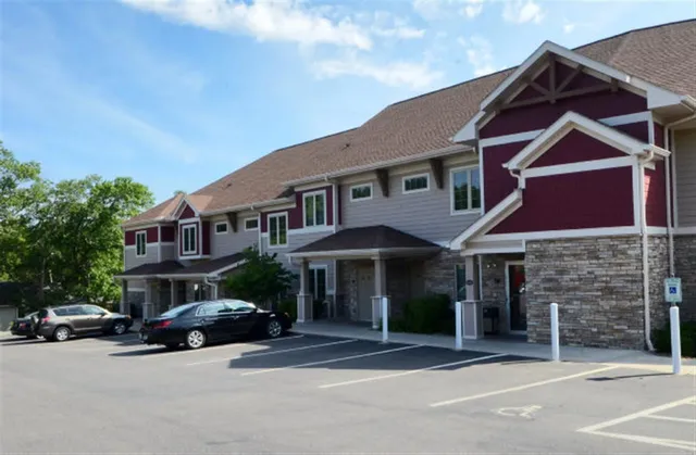 $180,000 | 680 East Hiawatha Drive, Unit 401, Wisconsin Dells, WI 53965