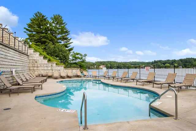 $180,000 | 680 East Hiawatha Drive, Unit 401, Wisconsin Dells, WI 53965