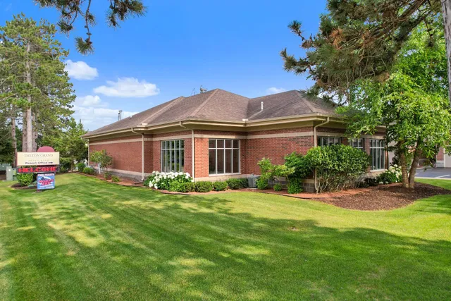 $180,000 | 680 East Hiawatha Drive, Unit 401, Wisconsin Dells, WI 53965