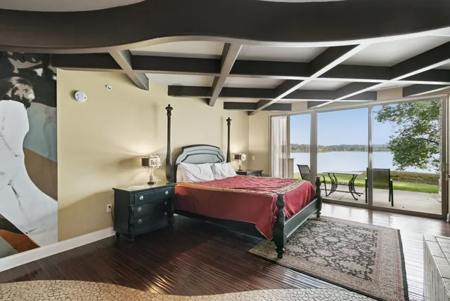 $180,000 | 680 East Hiawatha Drive, Unit 401, Wisconsin Dells, WI 53965