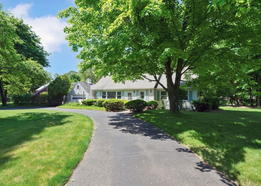 90 Shaker Road, Longmeadow, MA 01106 Compass