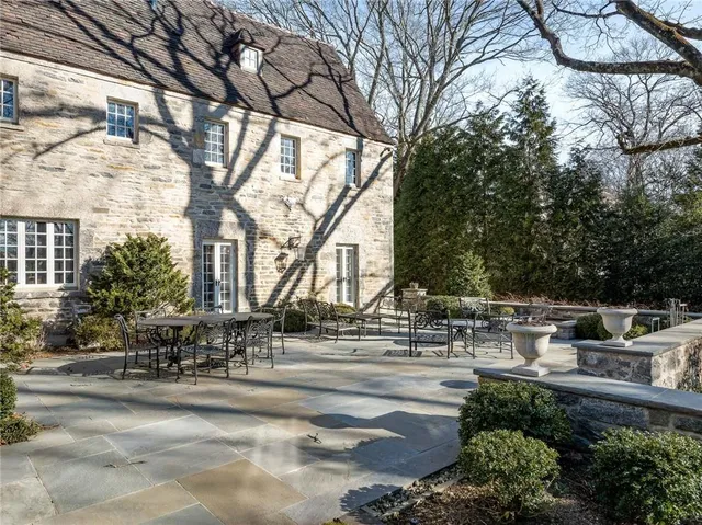 $3,195,000 | 15 Archer Road, Harrison, NY 10528