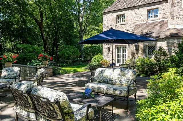 $3,195,000 | 15 Archer Road, Harrison, NY 10528