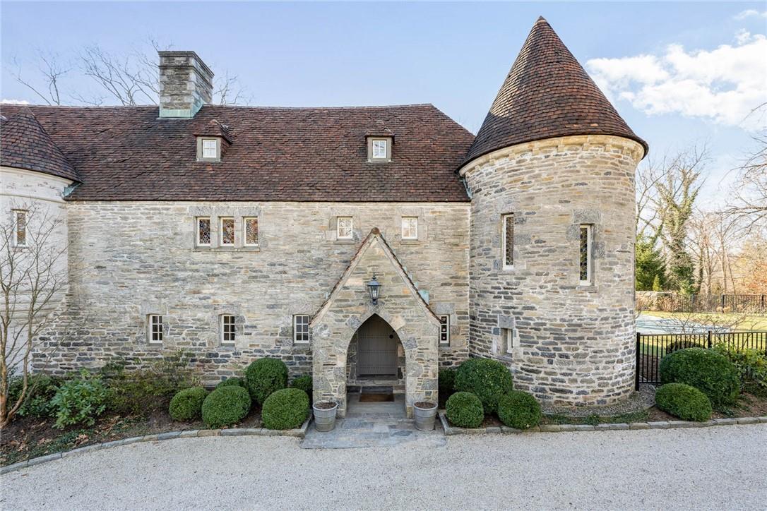 15 Archer Road Harrison, NY 10528 - Photo 3 of 28 Built by famed architect Frank Forster